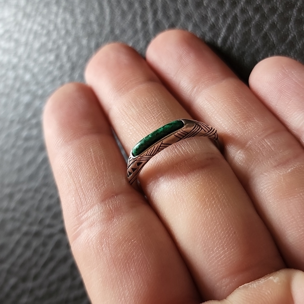 Sterling silver ring- size 9 - Picture 3 of 10